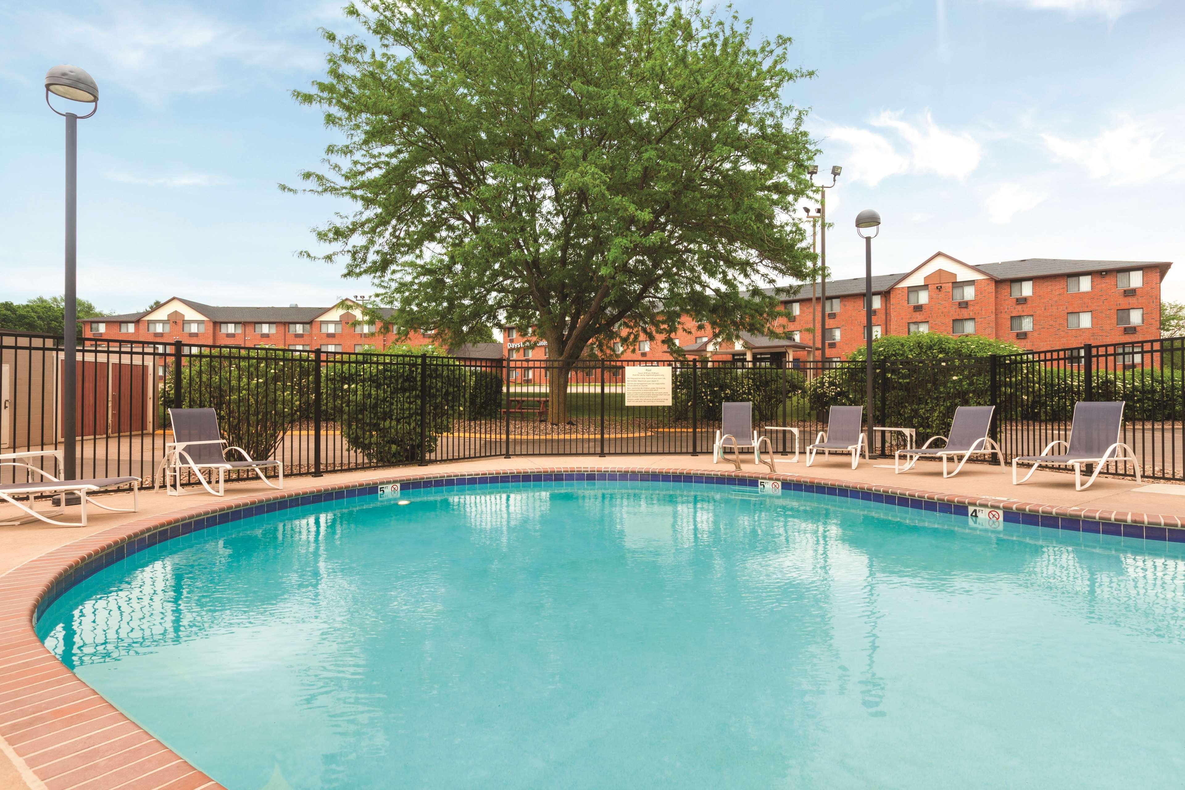 Hampton Inn Des Moines-Airport Екстер'єр фото